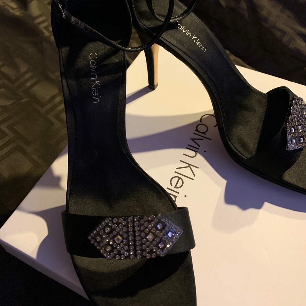Sz 8 Calvin Klein heels